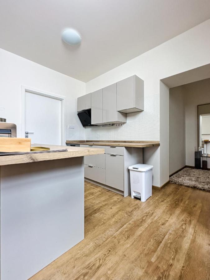 Gallery Apartments 利贝雷茨 外观 照片